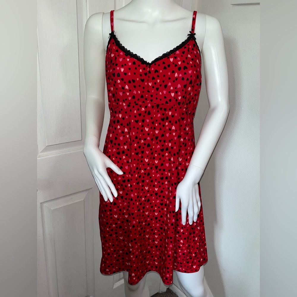 Red Heart Patterned Women's ROBE AND ALEEP DRESS “ Rene Rofe” - Picture 2 of 6